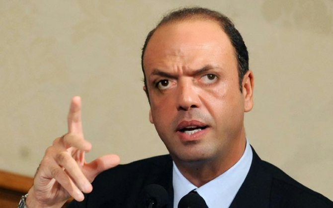 alfano+occhi+di+gasparri