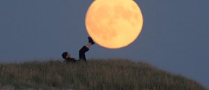 Moon16