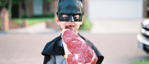 Bambino cibo alimentazione carne pasta