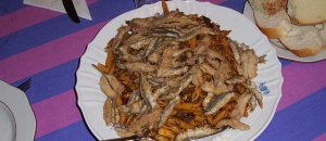 Pasta con le sarde in tavola