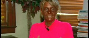 Donna più abbronzata