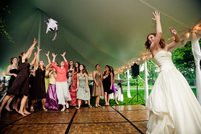 Credit: bridesthrowingcats.com
