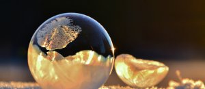Frozen bubbles angela kelly