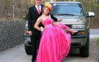 Prom photos in true redneck style 640