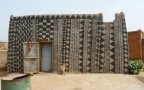 1024x683xafricanvillage.jpg.pagespeed.ic .EptrkAIyHn