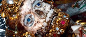 XHeavenly Bodies Cult Treasures and Spectacular Saints from the Catacombs.jpg.pagespeed.ic.39r7s1DHc4