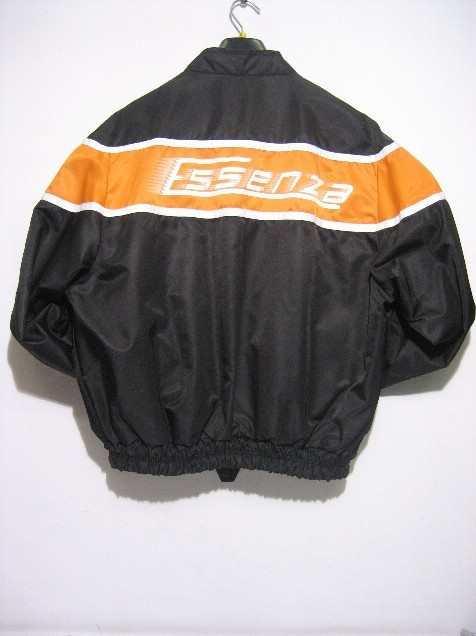 Un classico del tamarro di campagna, esportabile anche su larga scala in città. Non proprio quello che definiresti lo stile italiano famoso nel mondo.