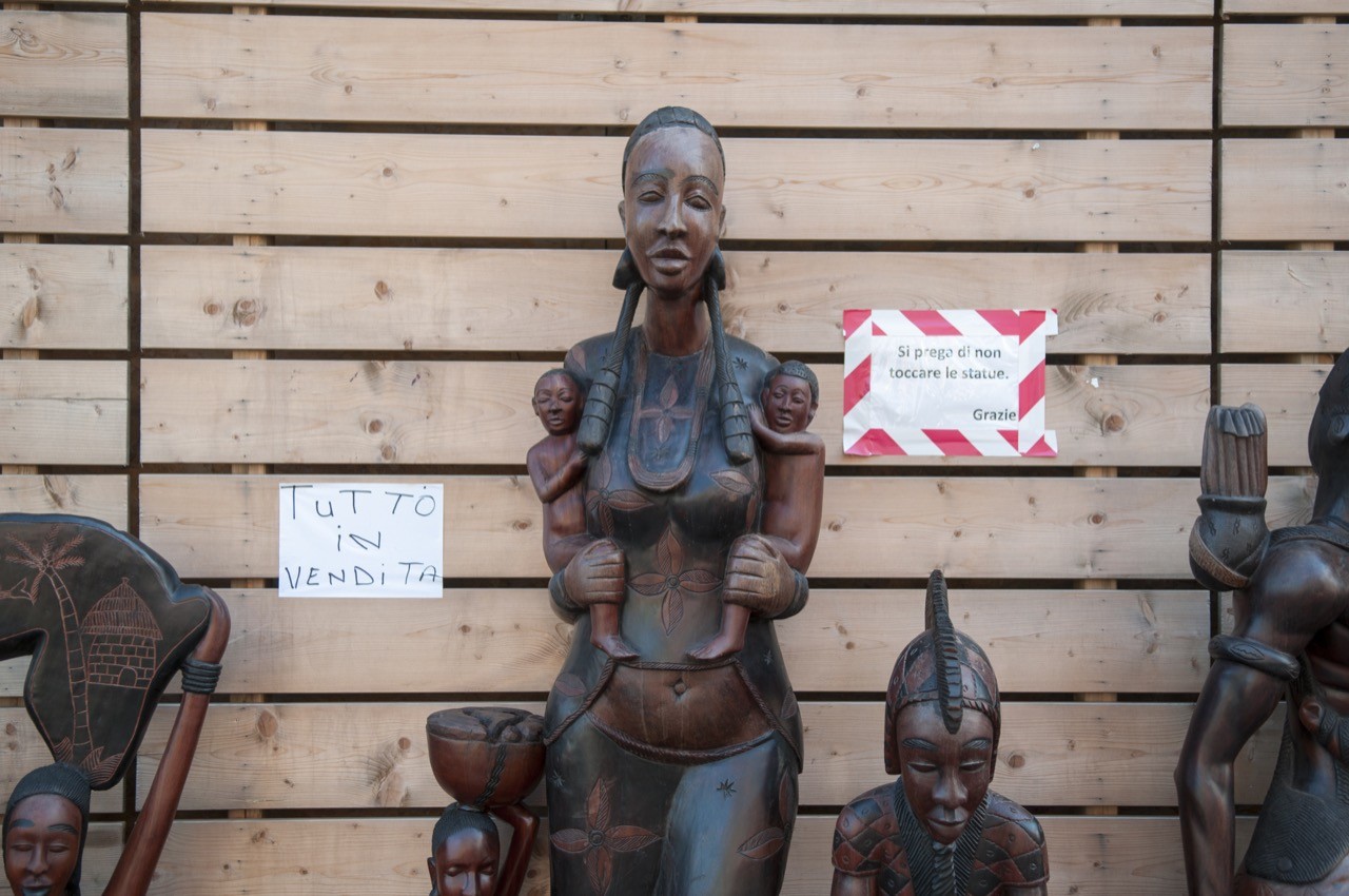 TUTTO IN VENDITA - Foto: Gabriele Ferraresi