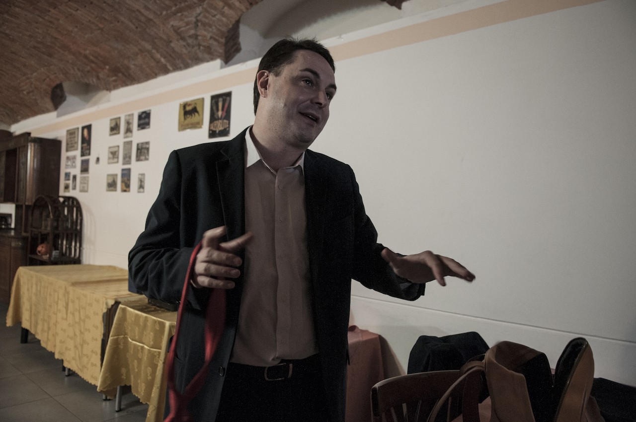 Andrea Diprè senza cravatta - foto: Gabriele Ferraresi