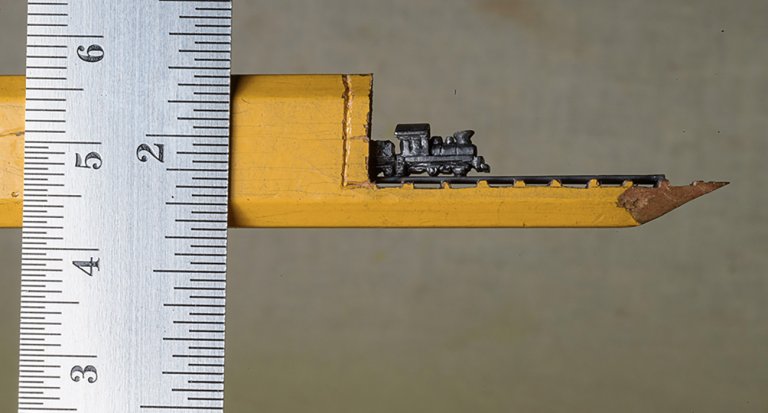Matita scultura microscopia