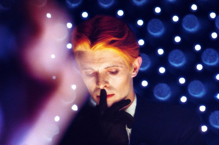 Tutte le mode lanciate da David Bowie in 20 stupende foto
