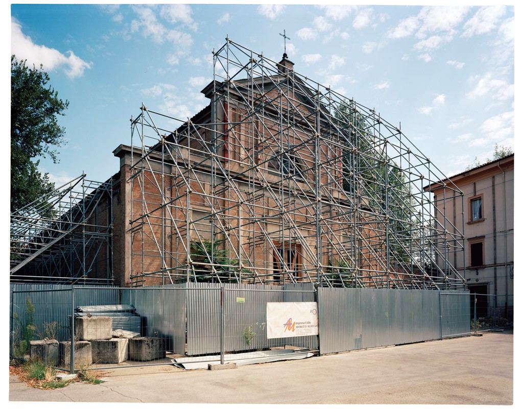 Ettore Moni fotografa le chiese terremotate dell'Emilia Romagna