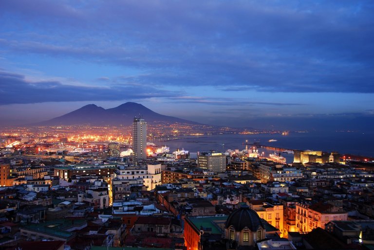 Apple aprirà a Napoli il primo centro europeo per lo sviluppo delle sue app