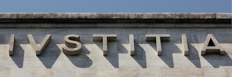 L'Italia Insegna - James Clough