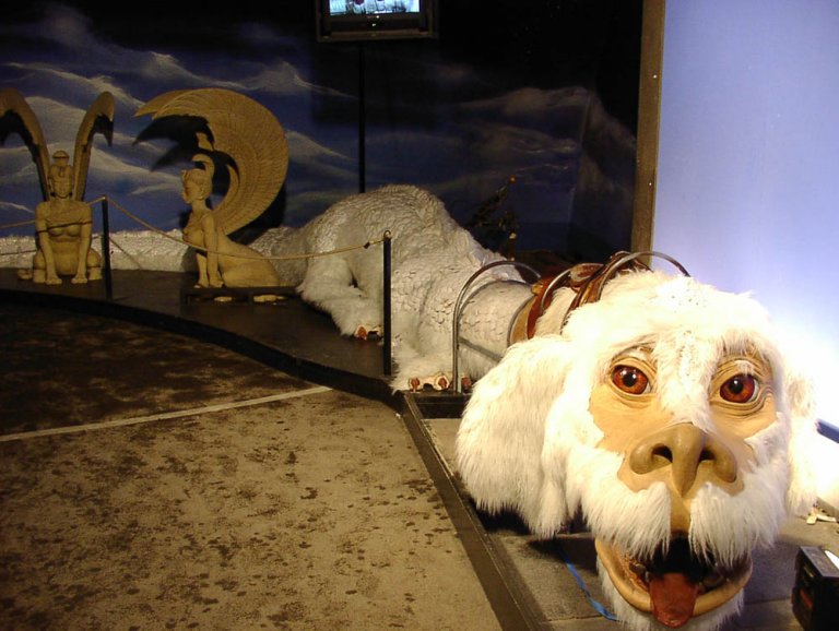 Il Museo della Storia Infinita esiste, e si può anche cavalcare il vero Fortunadrago