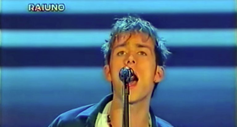 15 esibizioni indimenticabili dei super ospiti internazionali a Sanremo