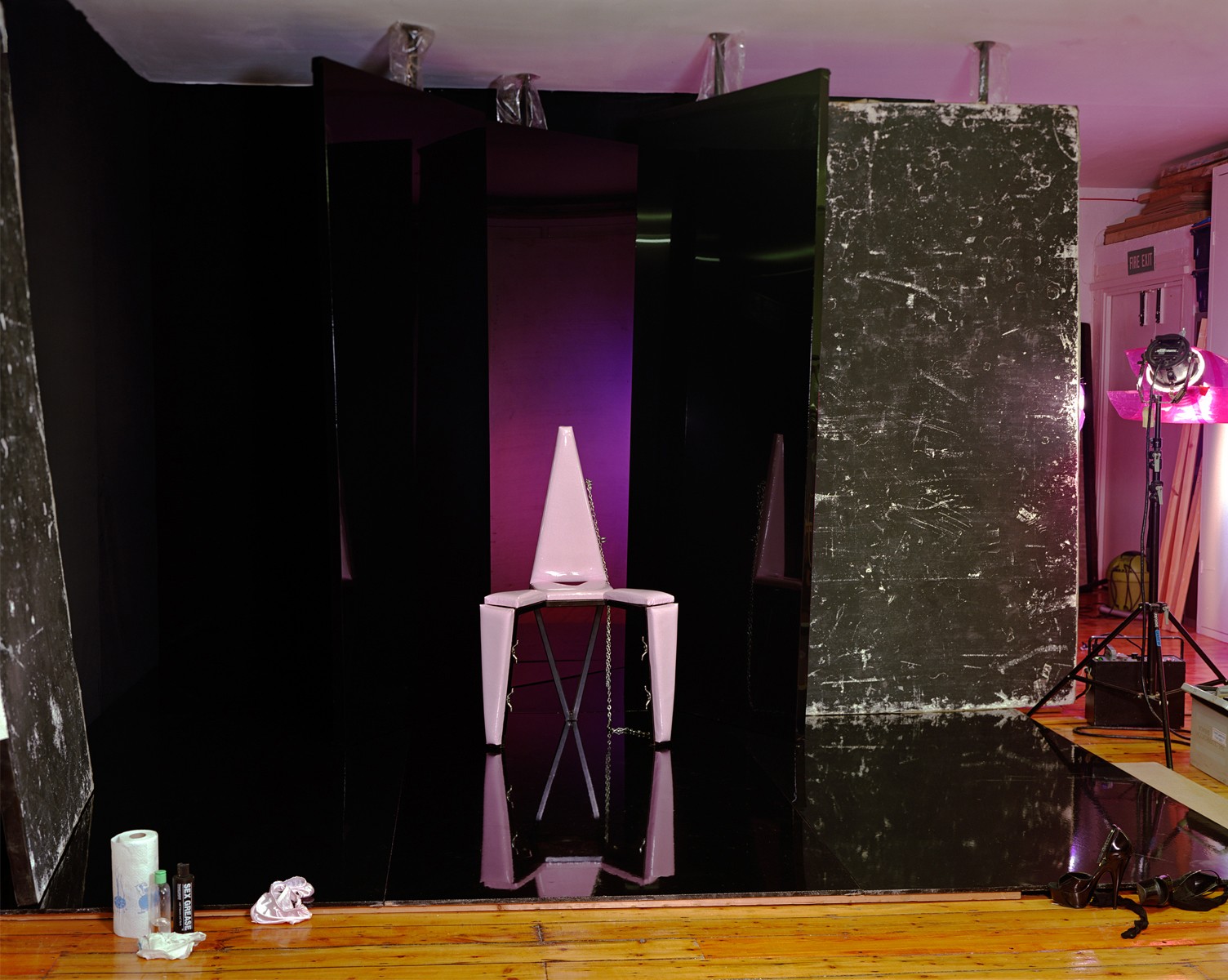 Empty Porn Sets, di Jo Broughton