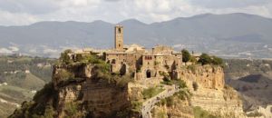 1024px Civita (Bagnoregio) Panorama