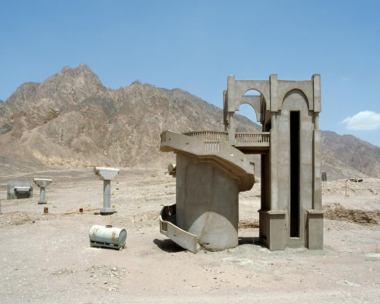 Questi hotel abbandonati nel deserto in Egitto sembrano provenire da un altro pianeta