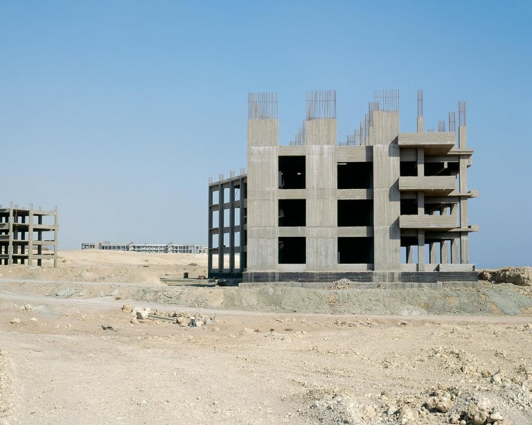 Questi hotel abbandonati nel deserto in Egitto sembrano provenire da un altro pianeta