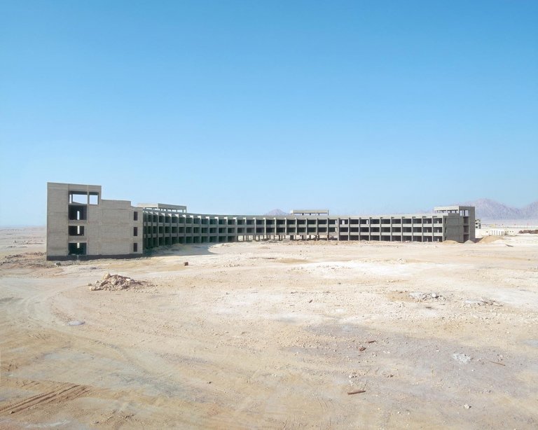 Questi hotel abbandonati nel deserto in Egitto sembrano provenire da un altro pianeta