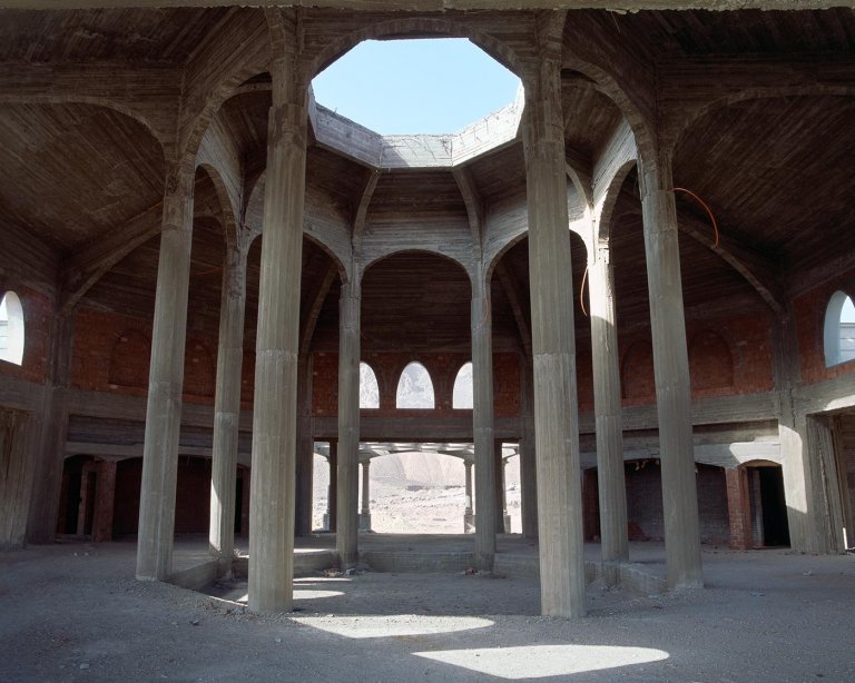Questi hotel abbandonati nel deserto in Egitto sembrano provenire da un altro pianeta