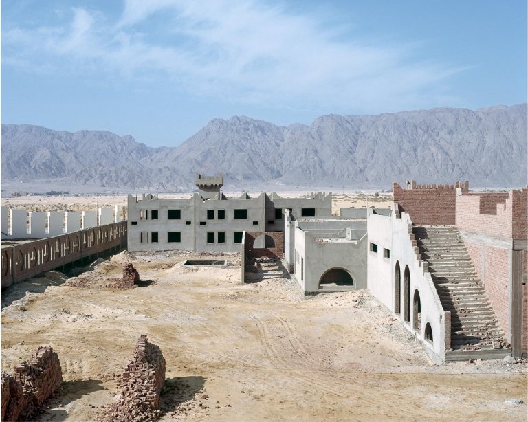 Questi hotel abbandonati nel deserto in Egitto sembrano provenire da un altro pianeta