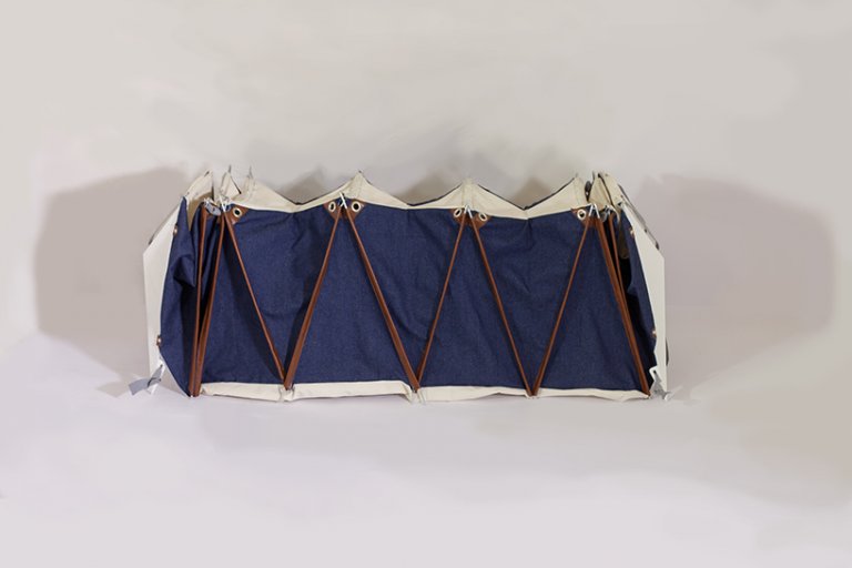 Lo zaino che si trasforma in tenda è perfetto per i campeggiatori pigri