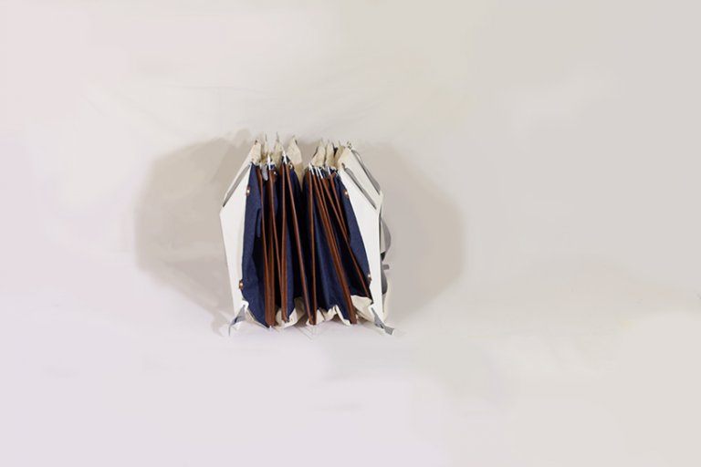 Lo zaino che si trasforma in tenda è perfetto per i campeggiatori pigri