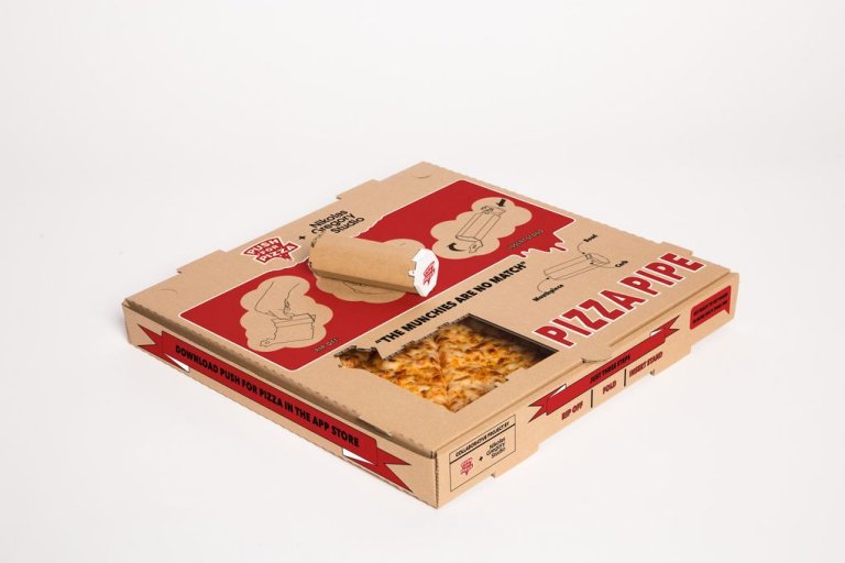 Questo cartone per la pizza diventa una pipetta per fumare marijuana