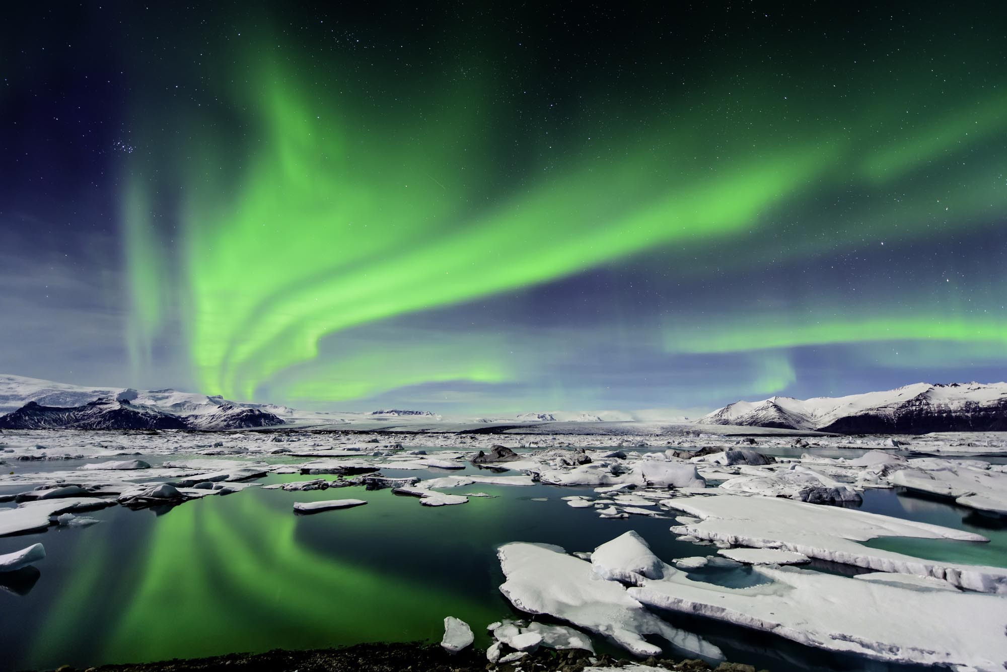 ***EXCLUSIVE***
ICELAND - UNDATED: An aurora seen over the Grundarfjordur Harbor in Iceland.
NEON green lights reflect in the freezing waters of southern Iceland in some of the clearest snaps of the aurora borealis ever taken. Media analyst Larry Gerbrandt, 60, captured the breathtaking naturally occurring phenomenon with state-of-the-art equipment last month. Larry, from San Juan Bautista, California, braved temperatures of minus 20 degrees and icy winds of up to 40 miles per hour during the expedition.
PHOTOGRAPH BY Larry Gerbrandt / Barcroft USA
UK Office, London.
T +44 845 370 2233
W www.barcroftmedia.com
USA Office, New York City.
T +1 212 564 8159
W www.barcroftusa.com
Indian Office, Delhi.
T +91 11 4101 1726
W www.barcroftindia.com