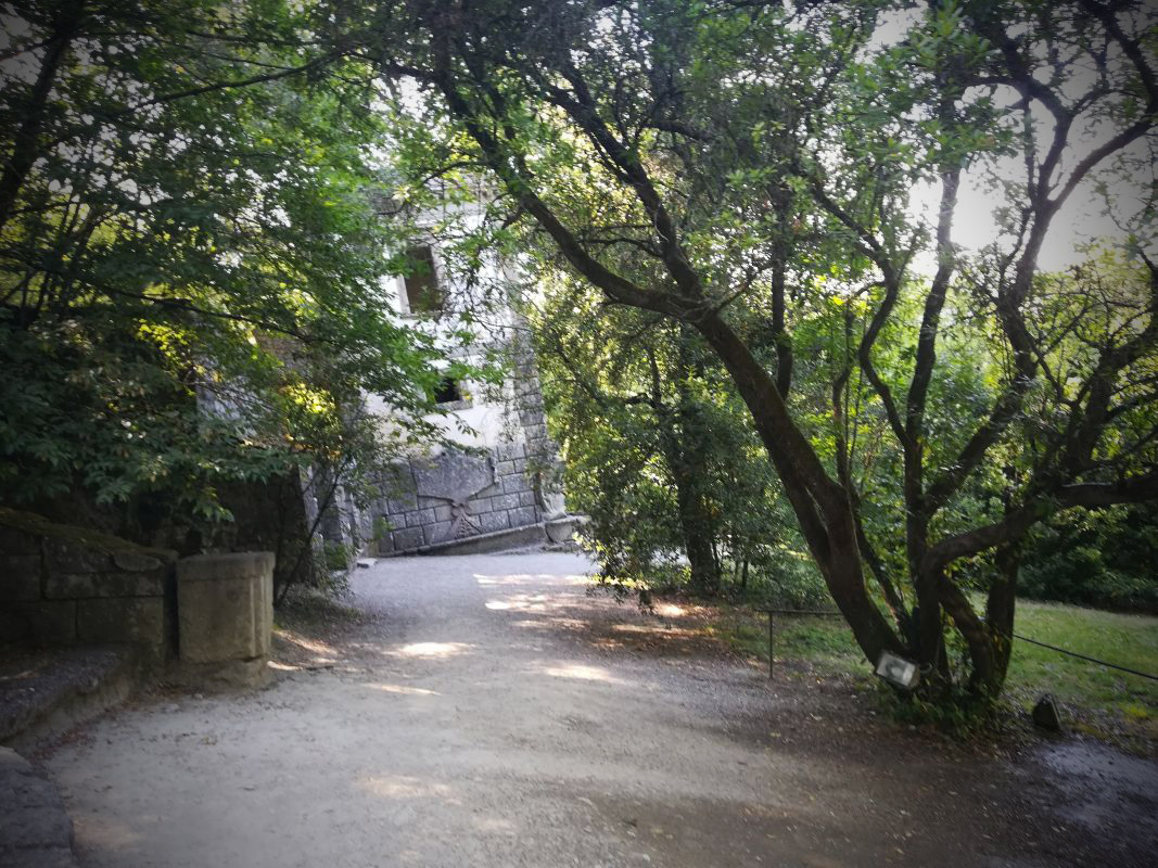 c'è una casa storta