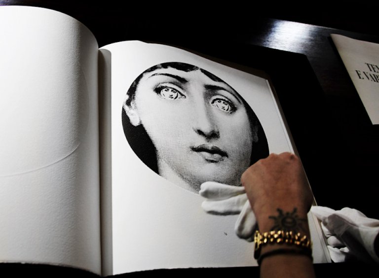 "Tema e variazioni", il libro d'arte in 100 copie di Fornasetti per il Salone del Mobile