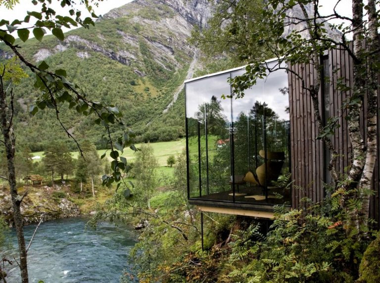 Se vuoi scappare dallo stress, questo albergo immerso nella natura è quello che fa per te