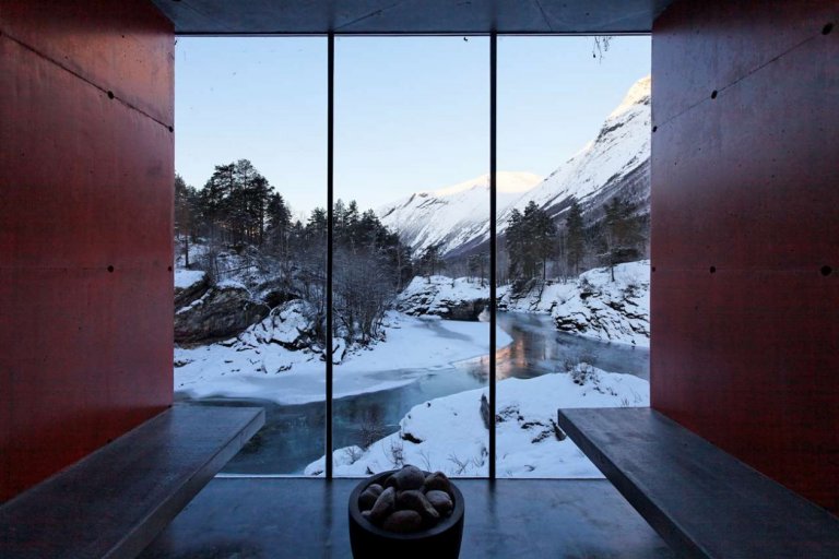 Se vuoi scappare dallo stress, questo albergo immerso nella natura è quello che fa per te