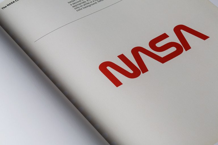 Graphics standards manual.
