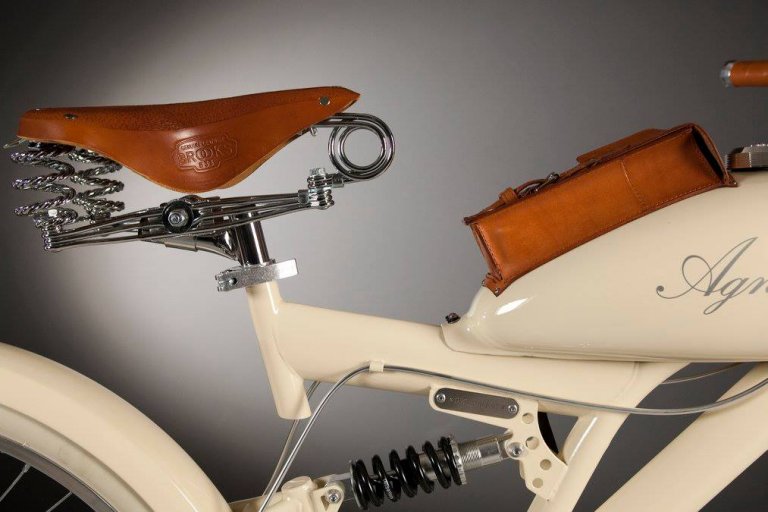 Le nuove creazioni di Luca Agnelli, l’artigiano che ha ridisegnato la bici a pedalata assistita