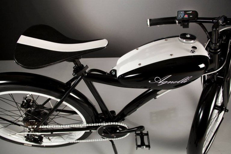 Le nuove creazioni di Luca Agnelli, l’artigiano che ha ridisegnato la bici a pedalata assistita
