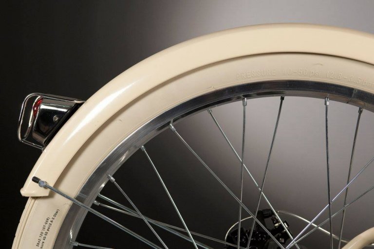 Le nuove creazioni di Luca Agnelli, l’artigiano che ha ridisegnato la bici a pedalata assistita