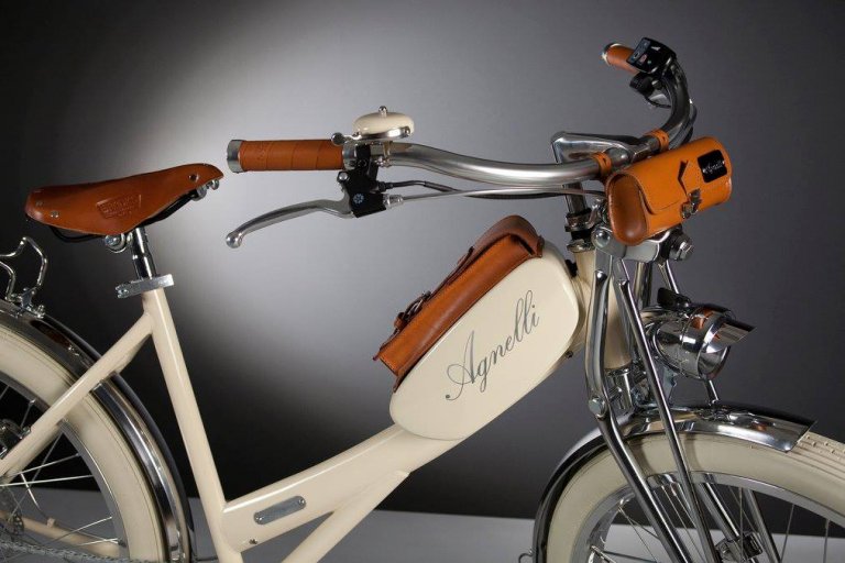 Le nuove creazioni di Luca Agnelli, l’artigiano che ha ridisegnato la bici a pedalata assistita