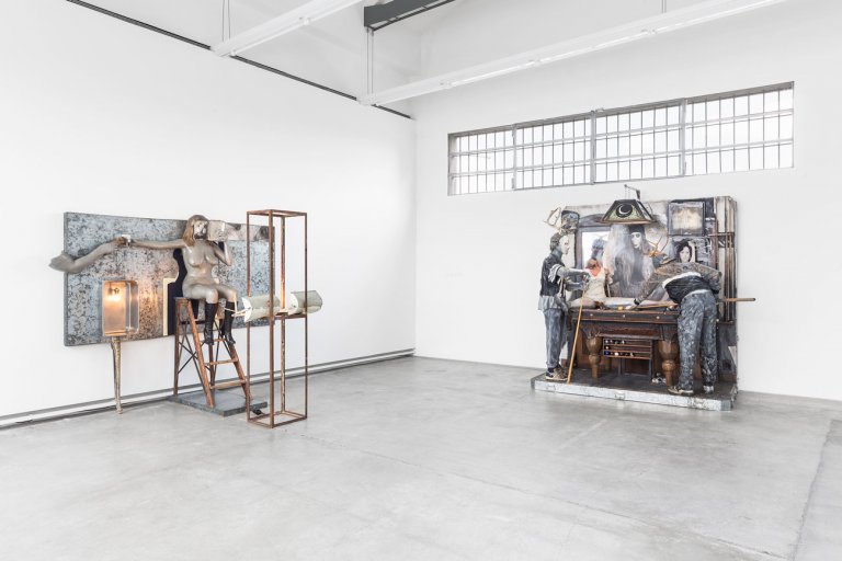 “Kienholz: Five Car Stud” alla Fondazione Prada