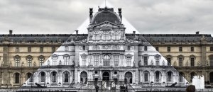 Jr piramide louvre