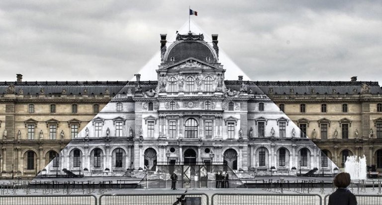 Jr piramide louvre