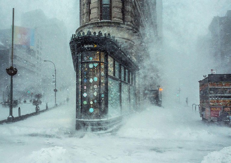 Jonas Blizzard And The Flatiron Building, New York, United States