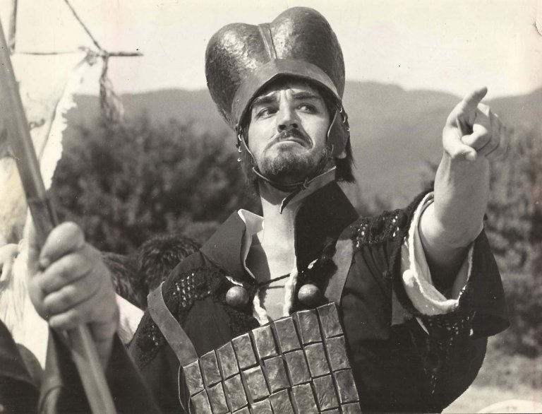 La vera eleganza: le più belle foto di Vittorio Gassman, morto 16 anni fa