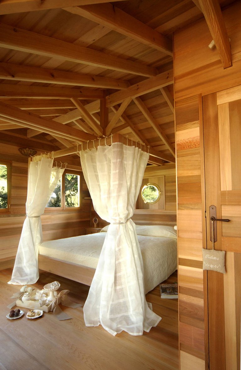 Questa casa sull’albero ti farà venire voglia di mollare il lavoro oggi