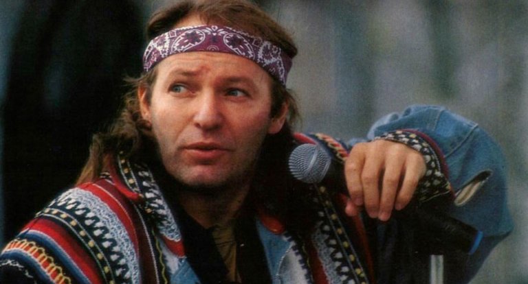 La vita spericolata di Vasco Rossi: 10 cose che non sai sul rocker italiano più grande di tutti