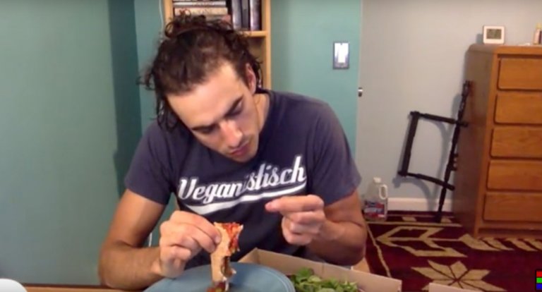 Video vegano impazzito formaggio