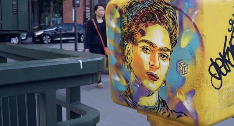 C215 Frida Kahlo