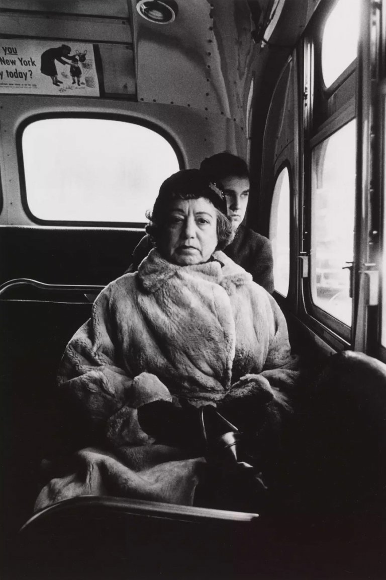 I primi scatti della fotografa Diane Arbus in mostra a New York